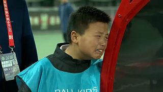 Çinli küçük futbolsever takımı küme düşünce gözyaşlarına boğuldu