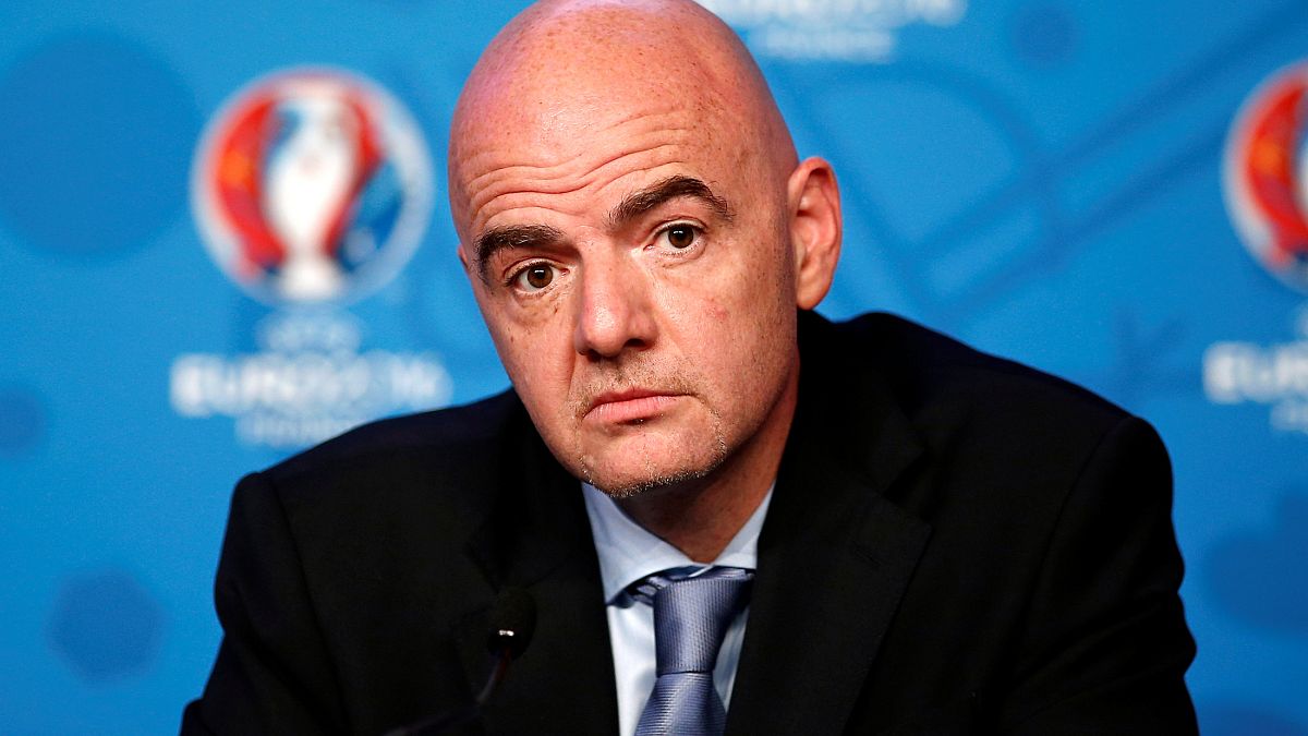 Έκθετος σε σκάνδαλο ο πρόεδρος της FIFA Τζιάνι Ινφαντίνο 