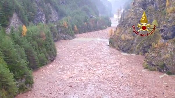 Las lluvias torrenciales causan 20 muertos en el norte de Italia Las lluvias torrenciales causan 20 muertos en el norte de Italia