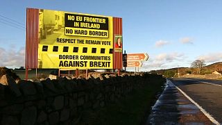 Плакат с лозунгами против восстановления границы в Северной Ирландии
