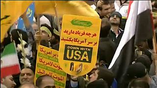  في ذكرى اقتحام السفارة الأمريكية.. آلاف الإيرانيين في شوارع طهران تنديدا بالعقوبات الأمريكية