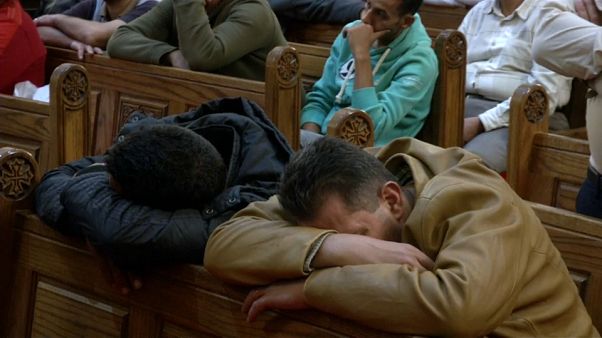 مصريون أقباط أثناء تشييع جنازة ضحايا هجوم المنيا مصريون أقباط أثناء تشييع جنازة ضحايا هجوم المنيا