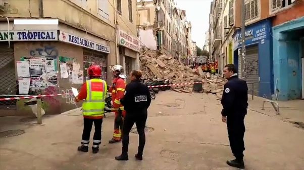 Emeletes ház dőlt össze Marseille-ben Emeletes ház dőlt össze Marseille-ben