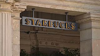 Primo mega-store di Starbucks a Milano