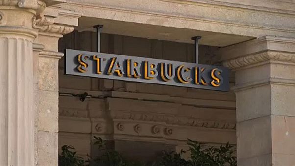 Primo mega-store di Starbucks a Milano Primo mega-store di Starbucks a Milano