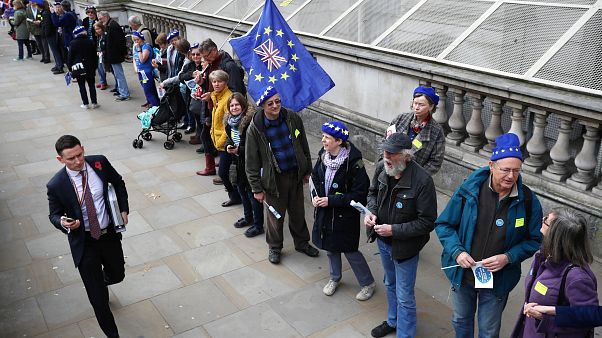 Droits des citoyens : une chaîne humaine jusqu'à Downing Street Droits des citoyens : une chaîne humaine jusqu'à Downing Street