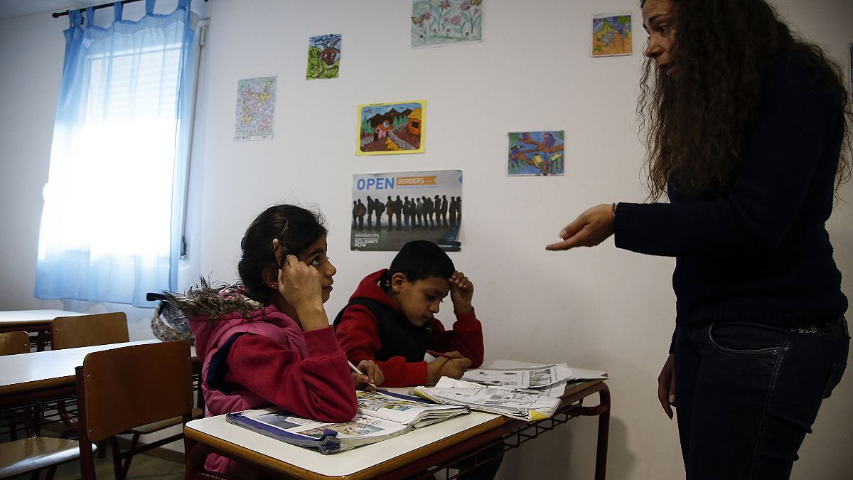 ΔΟΜ για προσφυγόπουλα: «Το σχολείο οδηγεί στην κοινωνική ενσωμάτωση» 