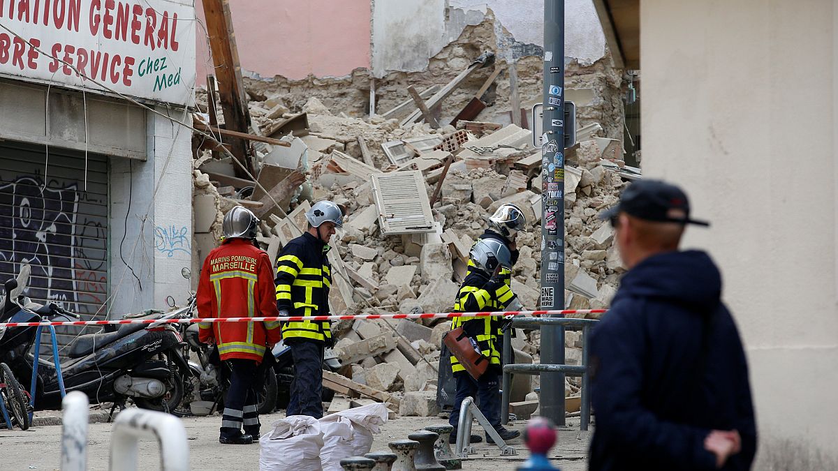 Marsilya'da çöken binada üç cansız bedene ulaşıldı