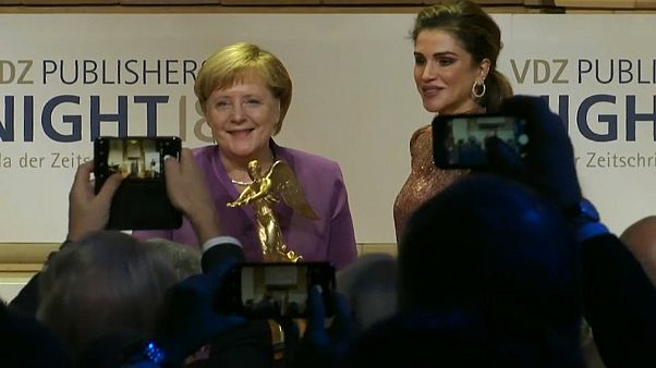 Angela Merkel (64) erhält "Goldene Victoria" Angela Merkel (64) erhält "Goldene Victoria"