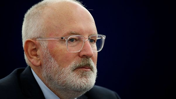 Timmermans da solo corre per la presidenza della Commissione UE Timmermans da solo corre per la presidenza della Commissione UE