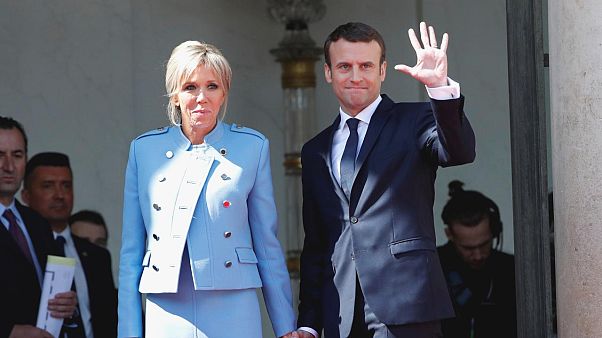 Fransa Cumhurbaşkanı Macron'a saldırı hazırlığında olan 6 kişi gözaltına alındı Fransa Cumhurbaşkanı Macron'a saldırı hazırlığında olan 6 kişi gözaltına alındı