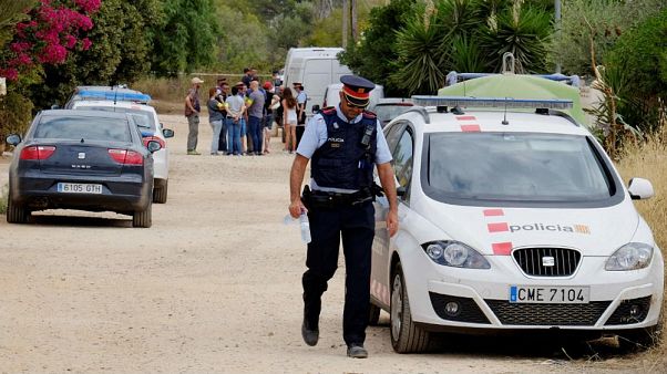 Barselona ve Madrid'de bomba şüphesi:Tren istasyonları boşaltıldı Barselona ve Madrid'de bomba şüphesi:Tren istasyonları boşaltıldı