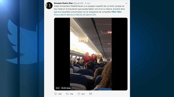 Expulsan de un avión a una pareja de ancianos españoles Expulsan de un avión a una pareja de ancianos españoles