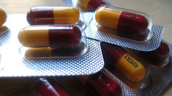 Bilinçsiz antibiyotik kullanımı: OECD'de antibiyotiklere direnç oranında Türkiye ilk sırada Bilinçsiz antibiyotik kullanımı: OECD'de antibiyotiklere direnç oranında Türkiye ilk sırada