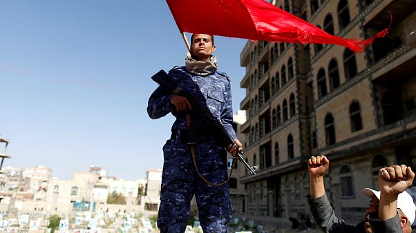 یمن؛ اوجگیری نبردها در حدیده و تاکید حوثی ها بر تسلیم ناپذیری یمن؛ اوجگیری نبردها در حدیده و تاکید حوثی ها بر تسلیم ناپذیری