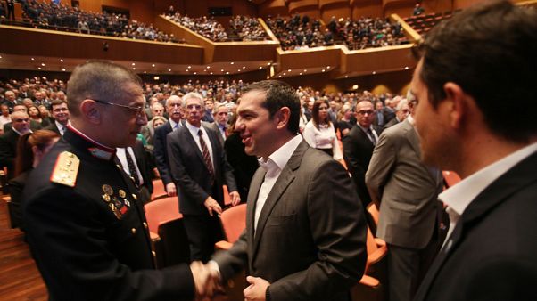 Αλ. Τσίπρας: Τον Δεκέμβριο αναδρομικά 820 εκατ. ευρώ στους ένστολους Αλ. Τσίπρας: Τον Δεκέμβριο αναδρομικά 820 εκατ. ευρώ στους ένστολους