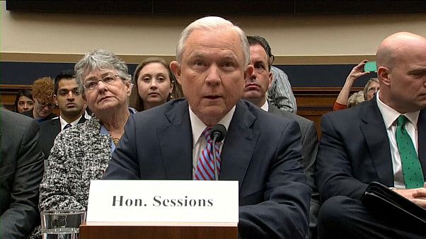US-Justizminister Sessions tritt auf Bitten Trumps ab US-Justizminister Sessions tritt auf Bitten Trumps ab