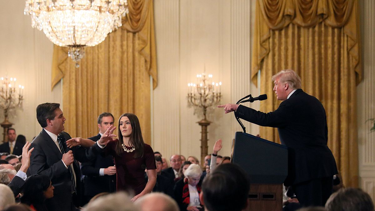Jornalista expulso da Casa Branca por insistir em perguntas que Trump não gostava