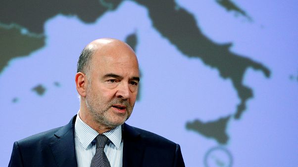 Ελλάδα: Ανάπτυξη 2% με αστερίσκους Μοσκοβισί Ελλάδα: Ανάπτυξη 2% με αστερίσκους Μοσκοβισί