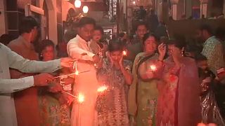 Pakistan'daki Hindular Diwali Bayramını kutluyor