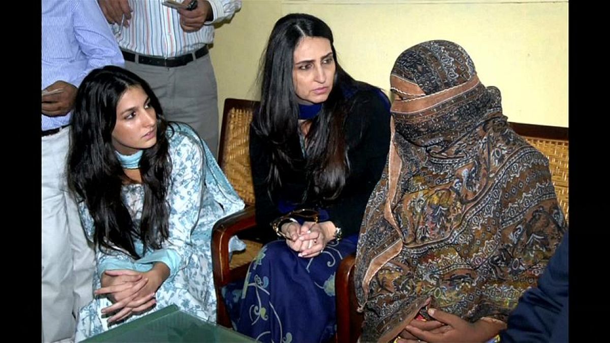 Pakistanlı Hristiyan kadın Asya Bibi serbest, avukatı Hollanda'ya sığındı