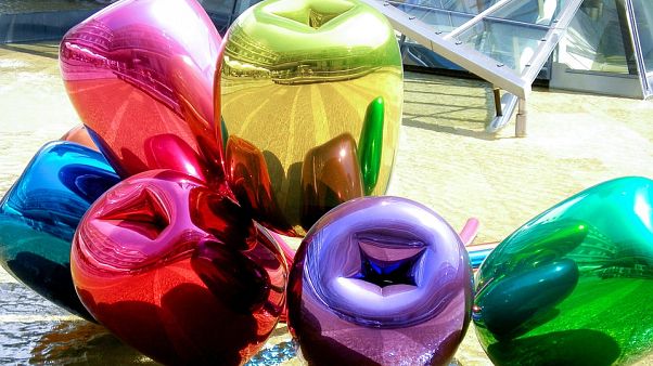 Jeff Koons condenado por copiar el cerdito de Naf-Naf Jeff Koons condenado por copiar el cerdito de Naf-Naf