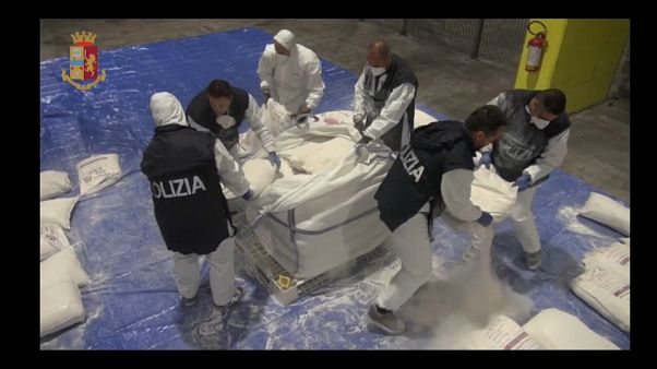 Genova: 270kg di eroina sequestrati in un container al porto Genova: 270kg di eroina sequestrati in un container al porto