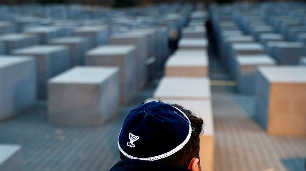 Годовщина "Хрустальной ночи", погрома евреев в европейских странах Годовщина "Хрустальной ночи", погрома евреев в европейских странах