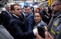Dans l'Est, Macron rend hommage et récolte la colère
