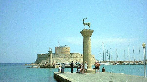 Ρόδος: Επανέρχεται σταδιακά η ηλεκτροδότηση Ρόδος: Επανέρχεται σταδιακά η ηλεκτροδότηση