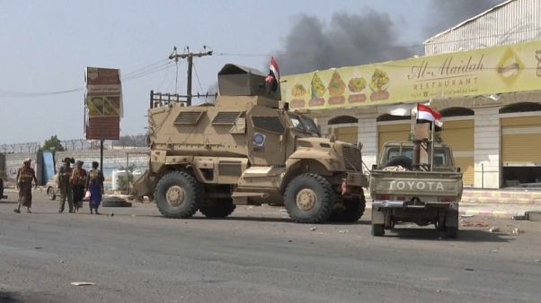 Yemen: forze filogovernative entrano a Hodeida, Huthi fanno resistenza Yemen: forze filogovernative entrano a Hodeida, Huthi fanno resistenza