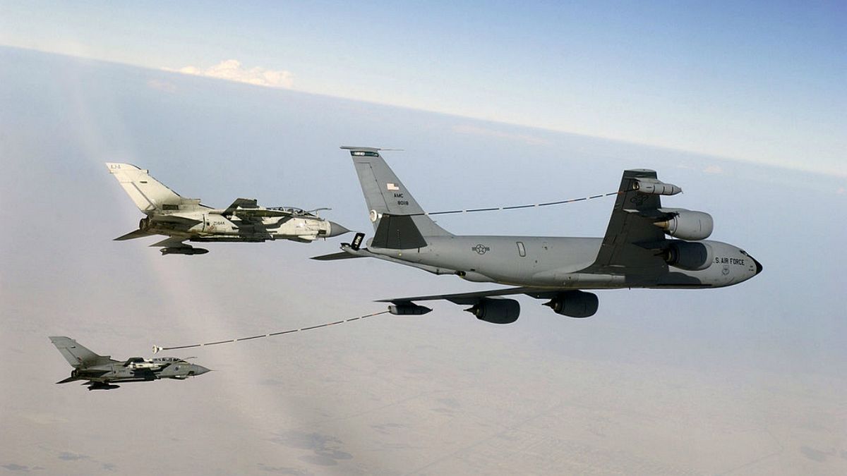 توقف سوخت‌رسانی آمریکا به جنگنده‌های ائتلاف عربی در جنگ یمن «به درخواست عربستان»