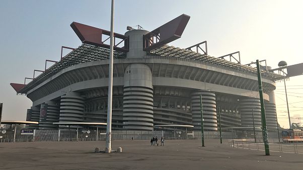 İnter ve Milan takımlarının ortak kullandığı San Siro Stadyumu İnter ve Milan takımlarının ortak kullandığı San Siro Stadyumu