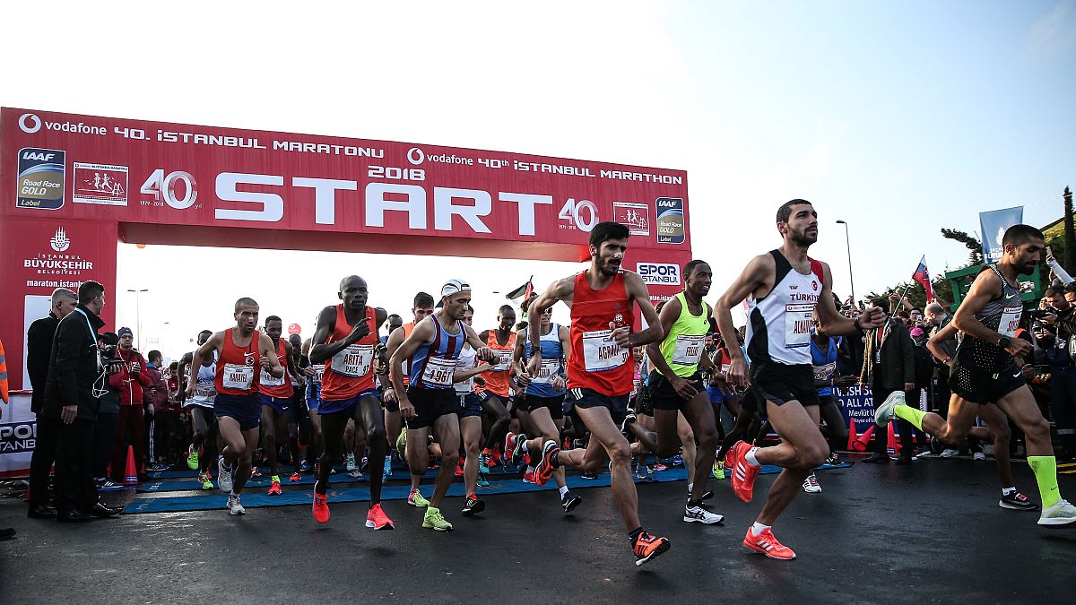 Vodafone 40. İstanbul Maratonu'nda Kenyalı atletler kadınlar ve erkekler kategorisinde rekor kırdı
