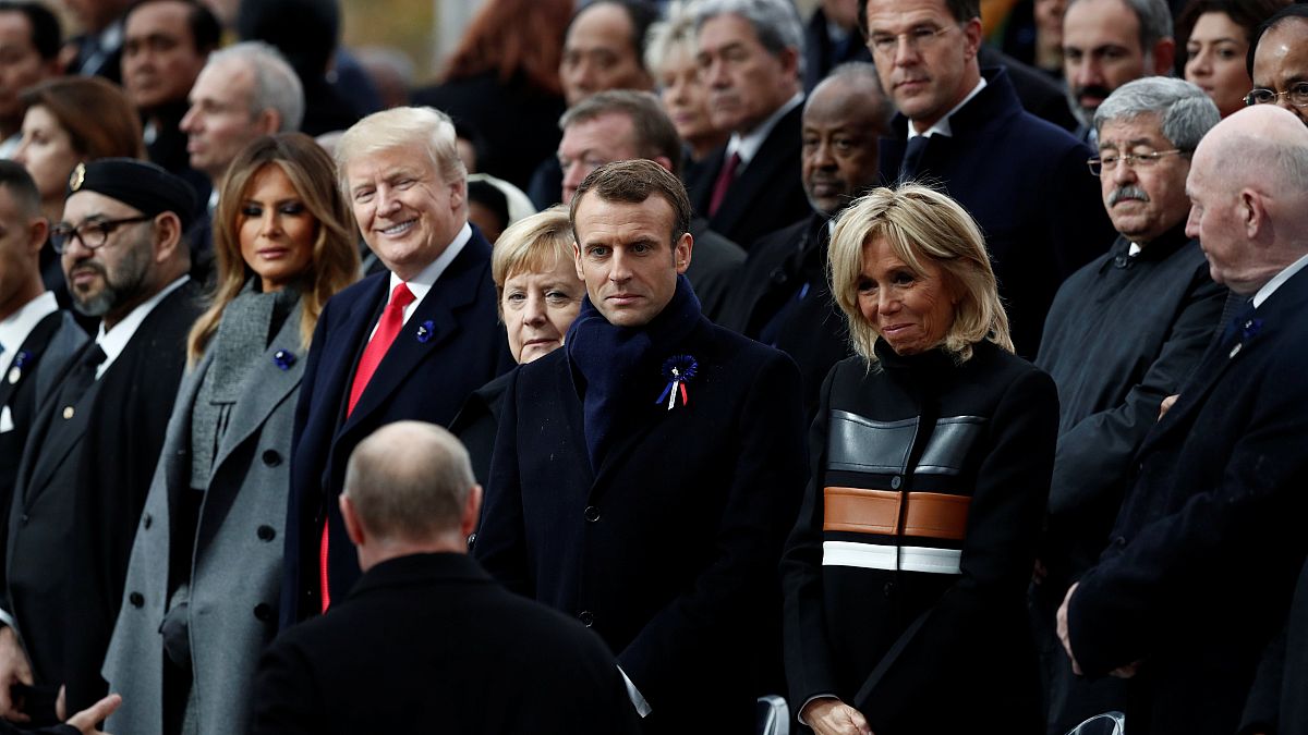 Sagen die Blicke alles? 5 Tweets zu Putin und Trump in Paris