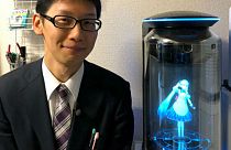 'Kanlı-canlı bir kadınla olmazdı' diyen Japon, hologram sevgilisiyle evlendi