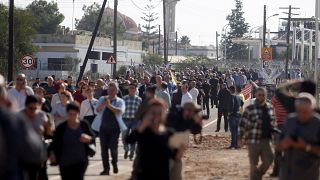 Κύπρος: Άνοιξαν τα οδοφράγματα Δερύνειας και Απλικίου- Λεύκας
