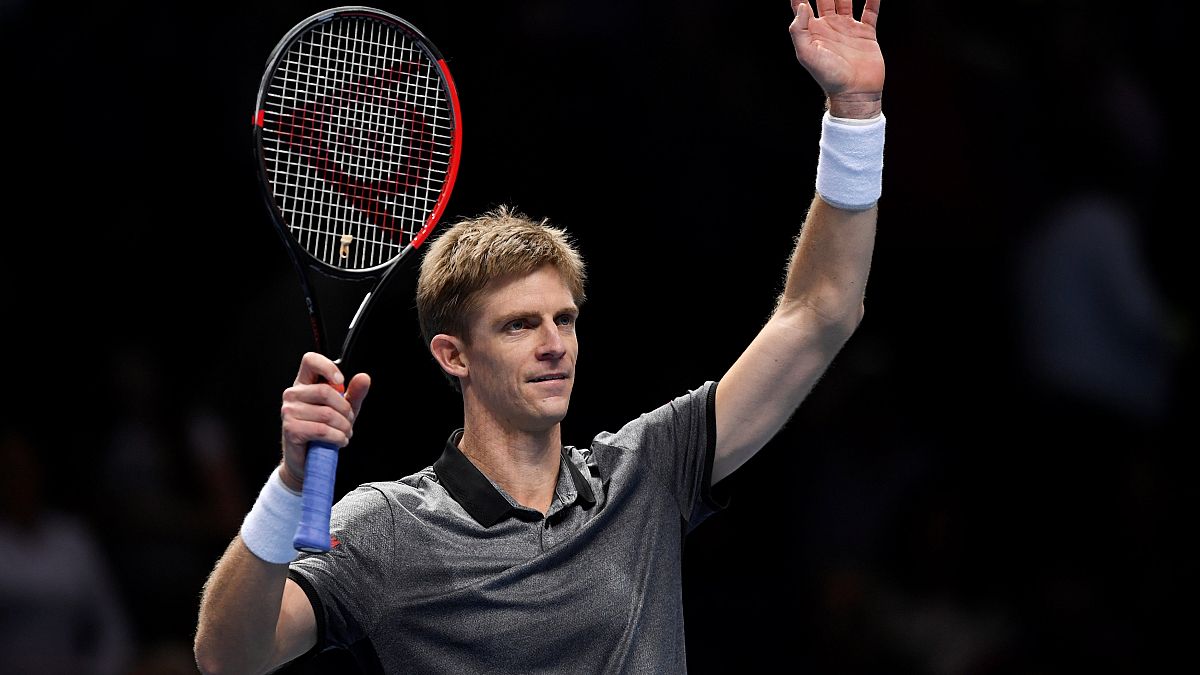 Kevin Anderson asks crowd to sing 'happy birthday' to his wife at after tennis match