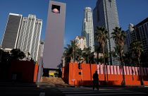 السكان الأصليون في لوس أنجلس يزيلون تمثالا لكريستوف كولومبوس
