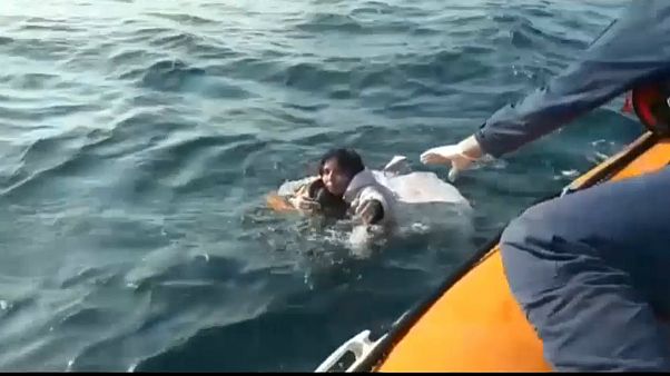 پنج کشته در پی غرق شدن قایق حامل مهاجران در غرب ترکیه پنج کشته در پی غرق شدن قایق حامل مهاجران در غرب ترکیه