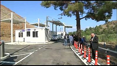 شاهد: فتح نقاط عبور جديدة بين شطري جزيرة قبرص المقسمة
