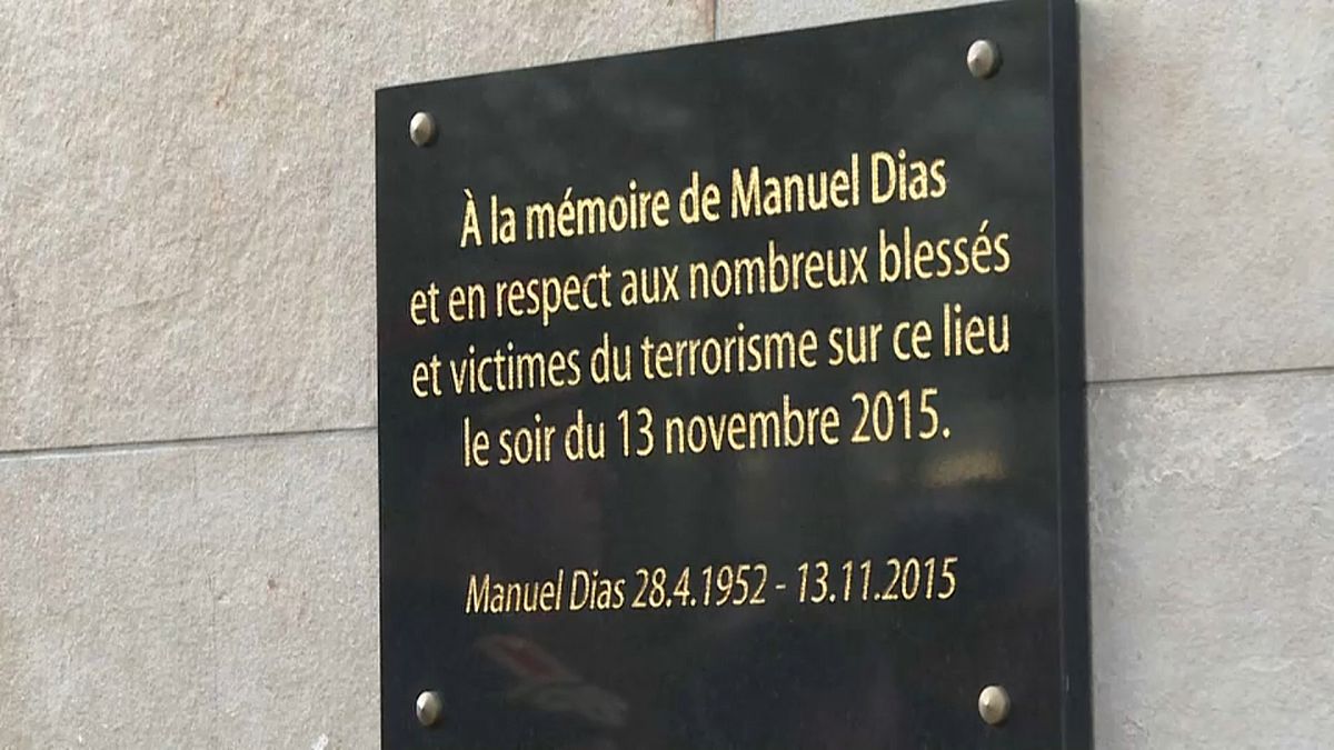 Париж: в память о жертвах терактов 13 ноября