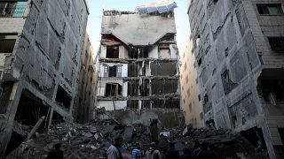 دمار كبير في المباني في غزة سببه القصف الجوي للمقاتلات الإسرائيلية
