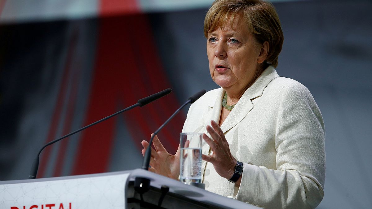 Merkel calls for European army at EU Parliament address