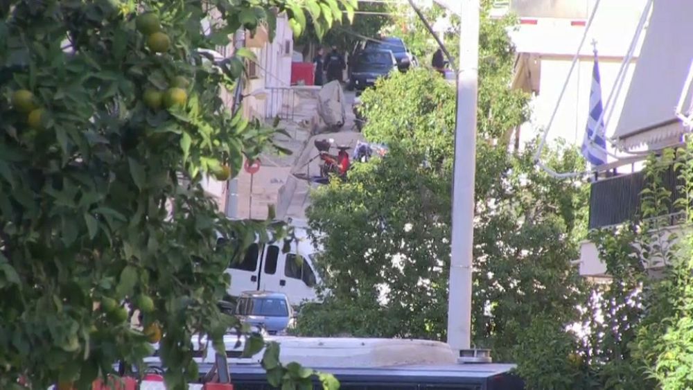 Αποτέλεσμα εικόνας για Grecia: polizia disinnesca ordigno esplosivo di fronte casa di un vice procuratore