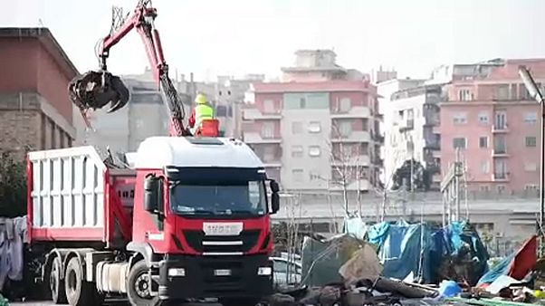 Kiürítettek egy menekülttábort Rómában Kiürítettek egy menekülttábort Rómában