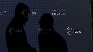 Strette di mano ma nessun impegno: chiusa la conferenza sulla Libia