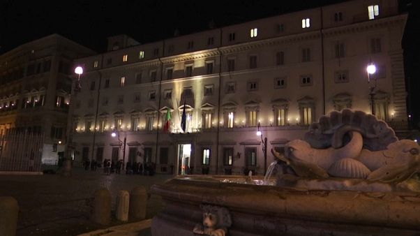 Vertice a Palazzo Chigi: "La manovra non cambia" Vertice a Palazzo Chigi: "La manovra non cambia"