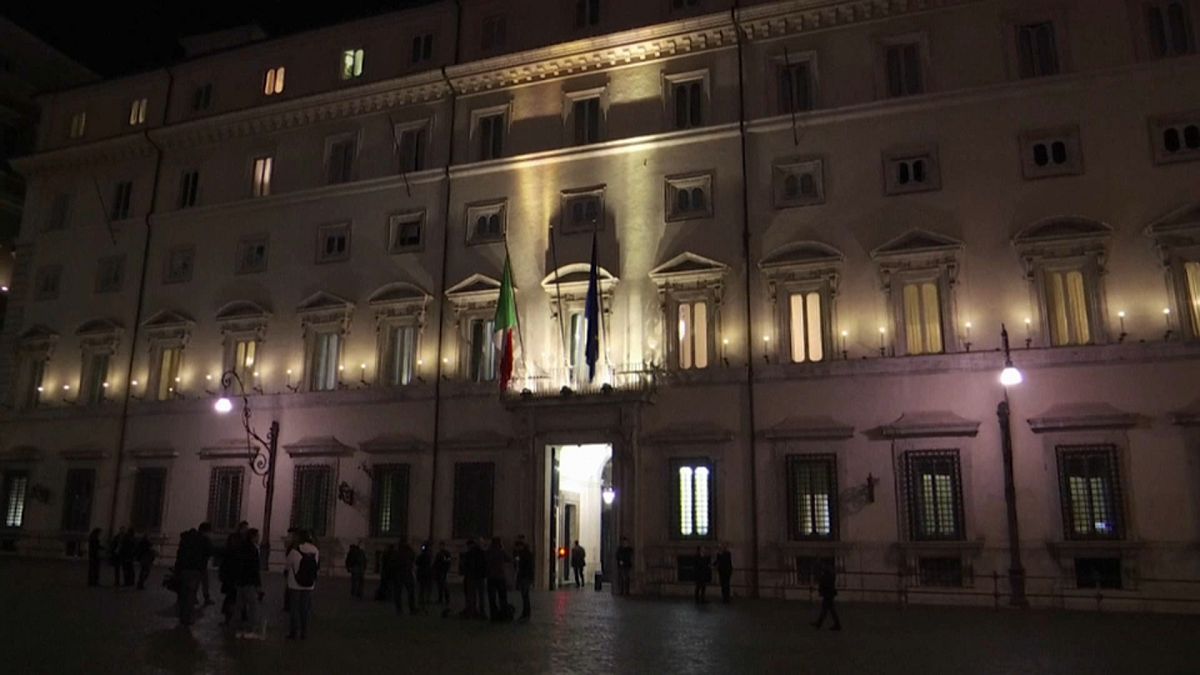 Budgetstreit mit Brüssel: Italiens Regierung bleibt stur