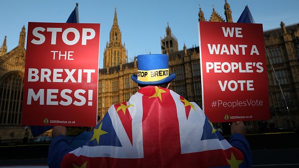 Día D para May que presenta el acuerdo de Brexit a su Gobierno Día D para May que presenta el acuerdo de Brexit a su Gobierno